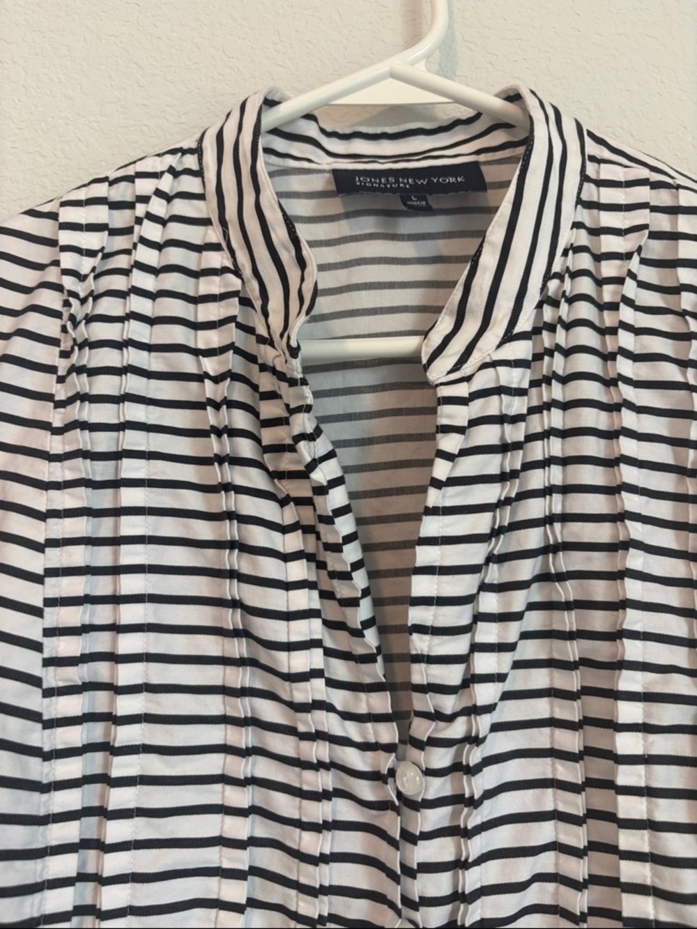 Jones New York Black and White Striped Sleeveless Peplum button up Blouse - Picture 4 of 7